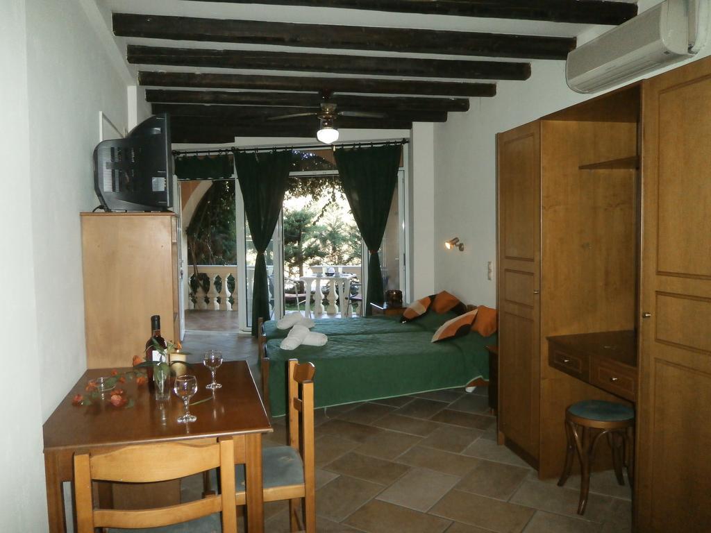 Eva Studios Kassiopi Pokoj fotografie